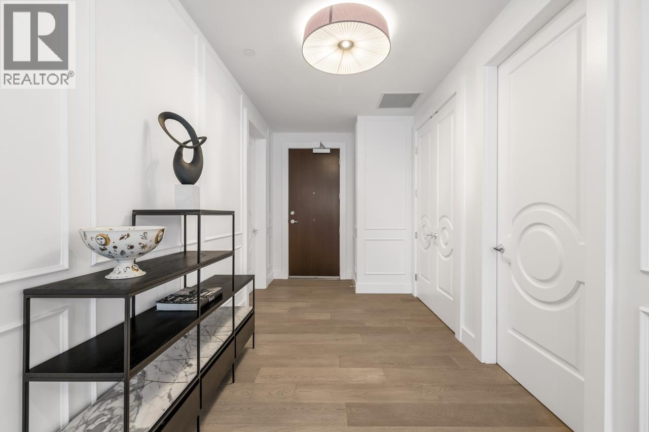 204 1009 LAURIER AVENUE, Vancouver