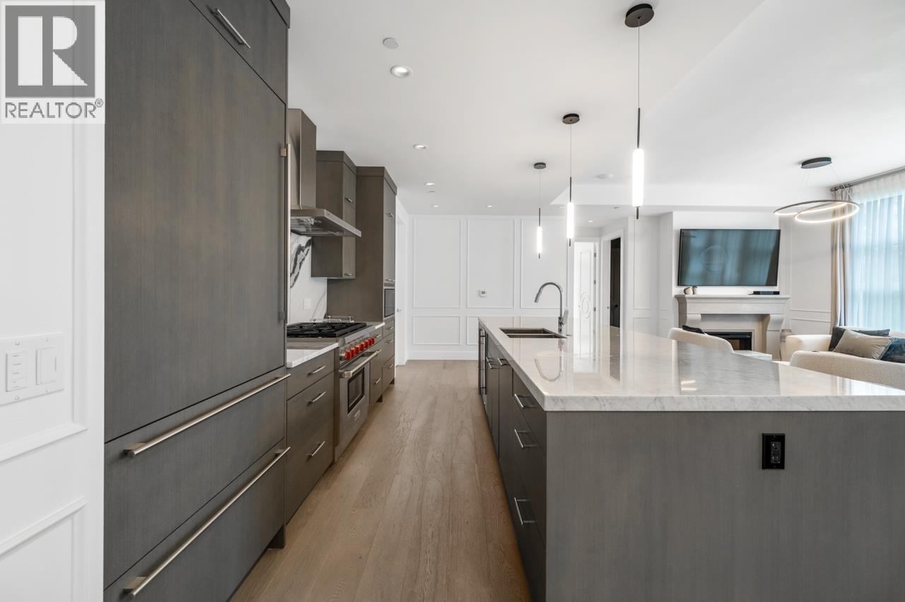 204 1009 LAURIER AVENUE, Vancouver