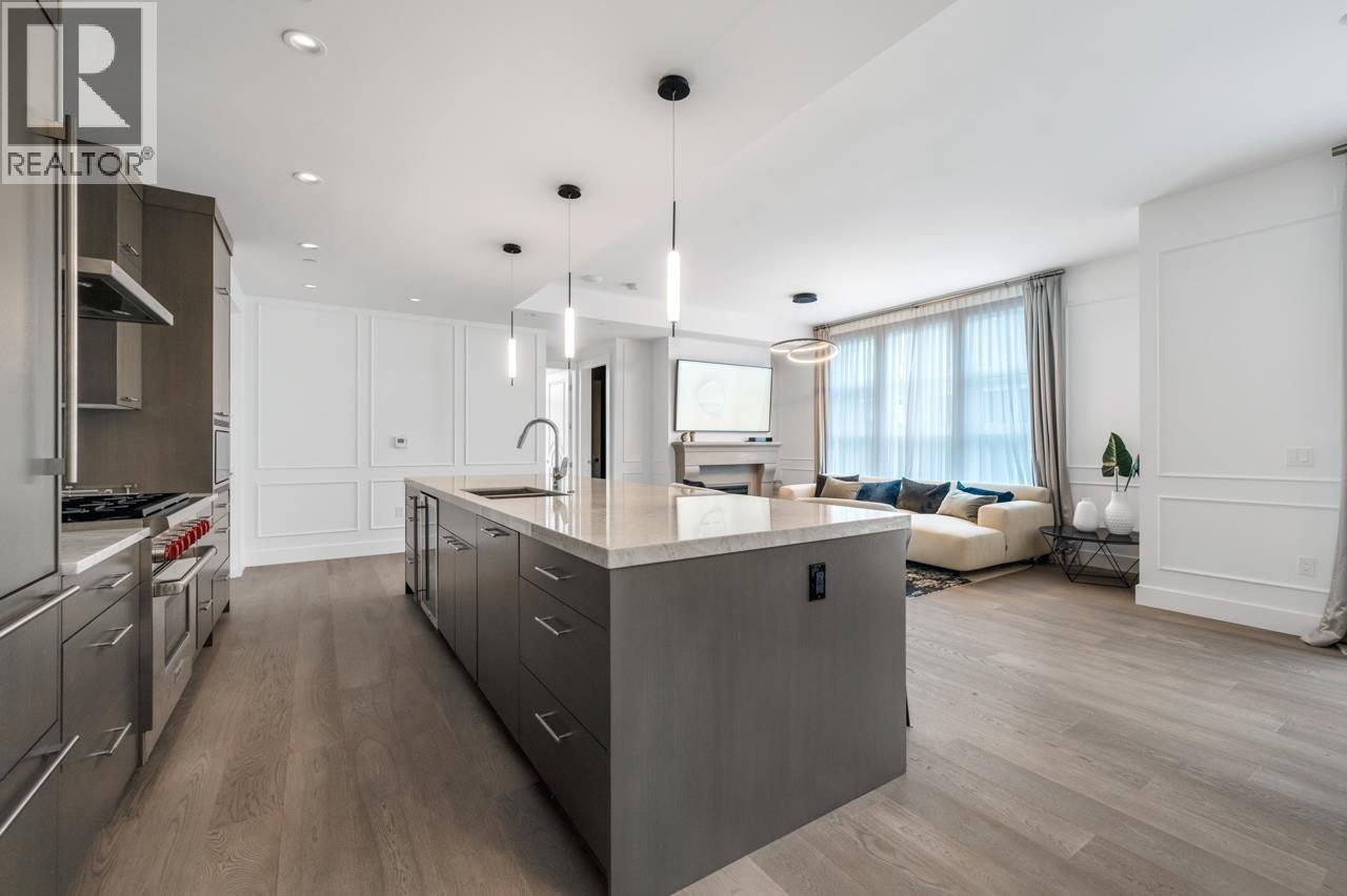 204 1009 LAURIER AVENUE, Vancouver
