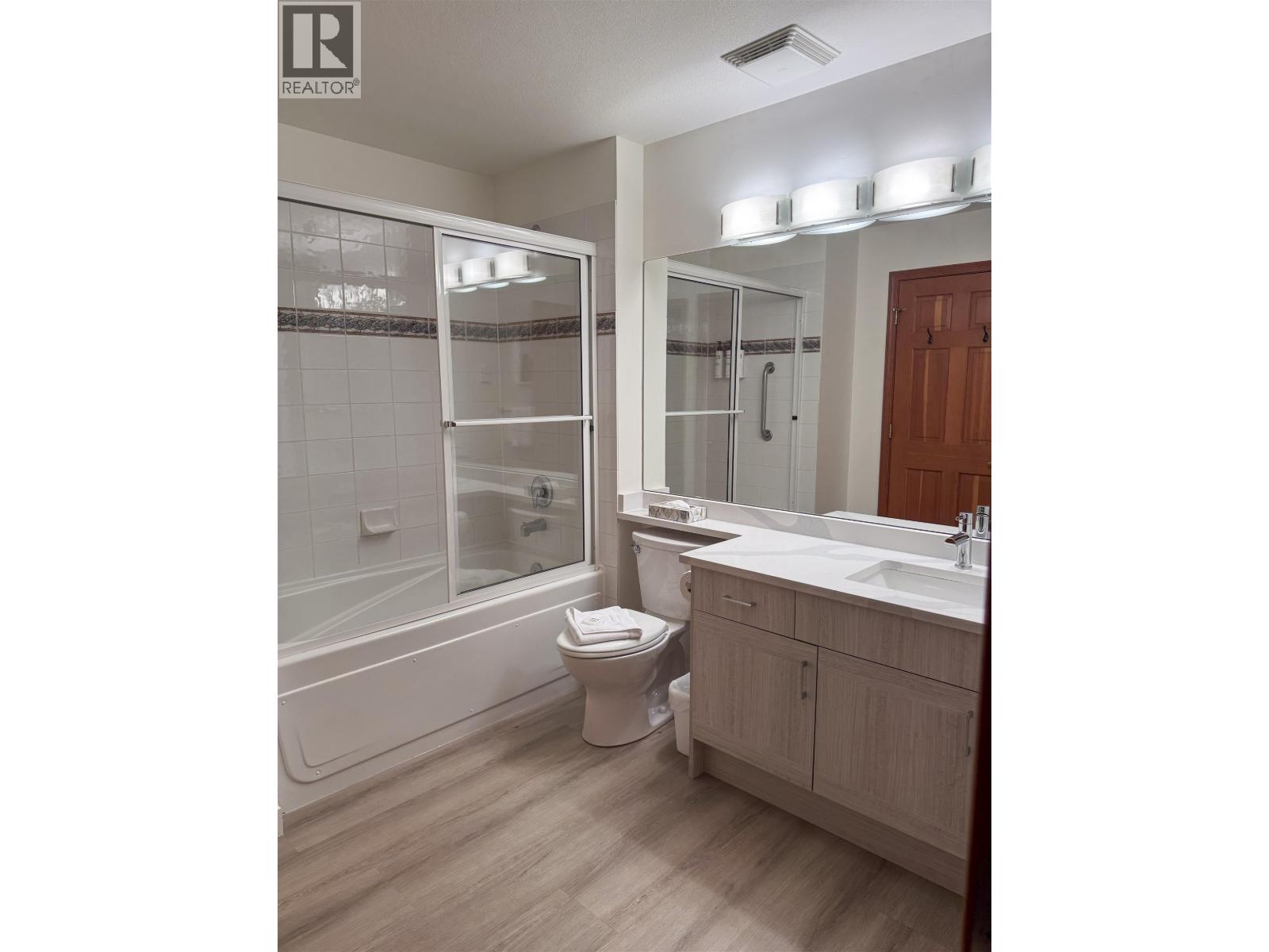 House in Whistler - Image 10