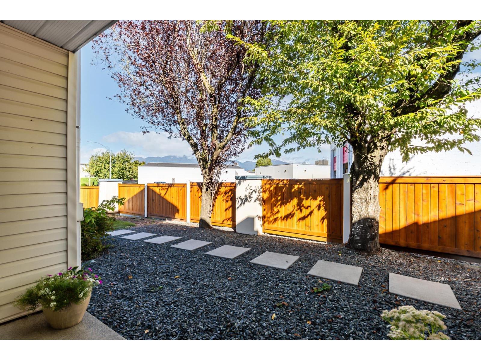 35 45435 KNIGHT ROAD, Sardis West Vedder, Chilliwack