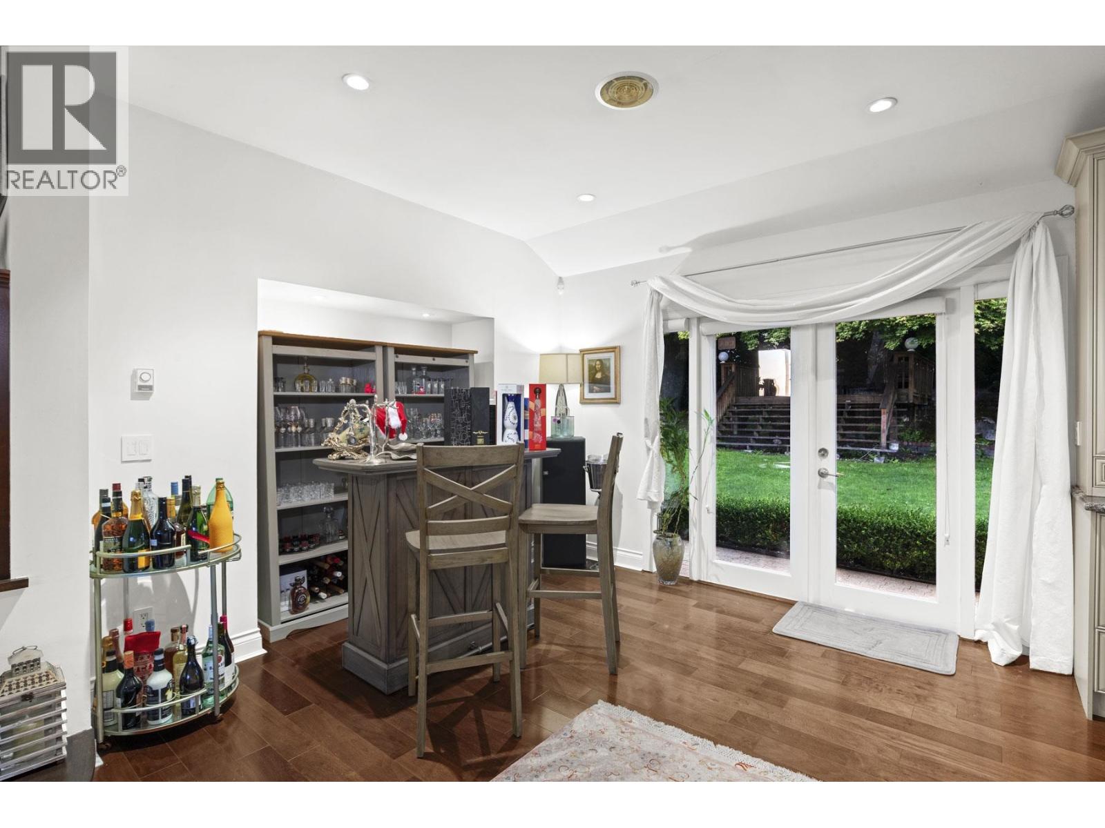 1391 CHARTWELL DRIVE, West Vancouver