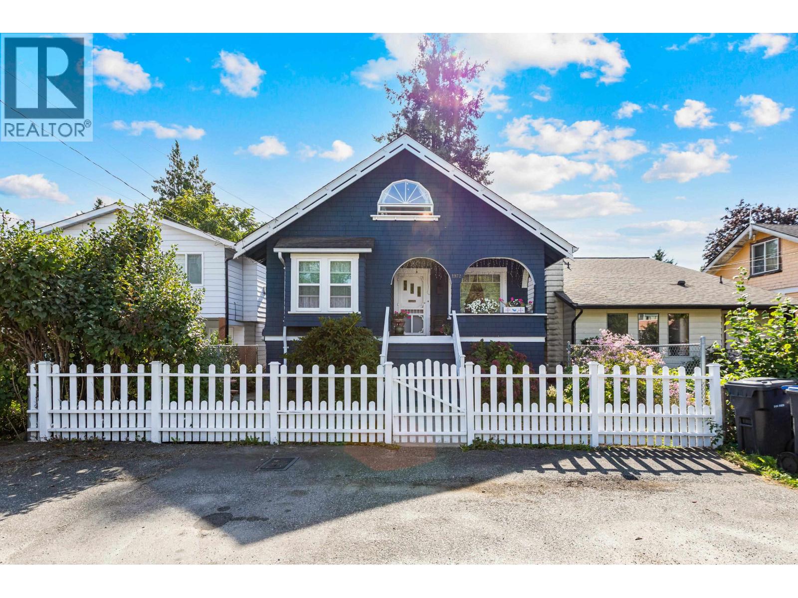 1972 FRASER AVENUE, Port Coquitlam