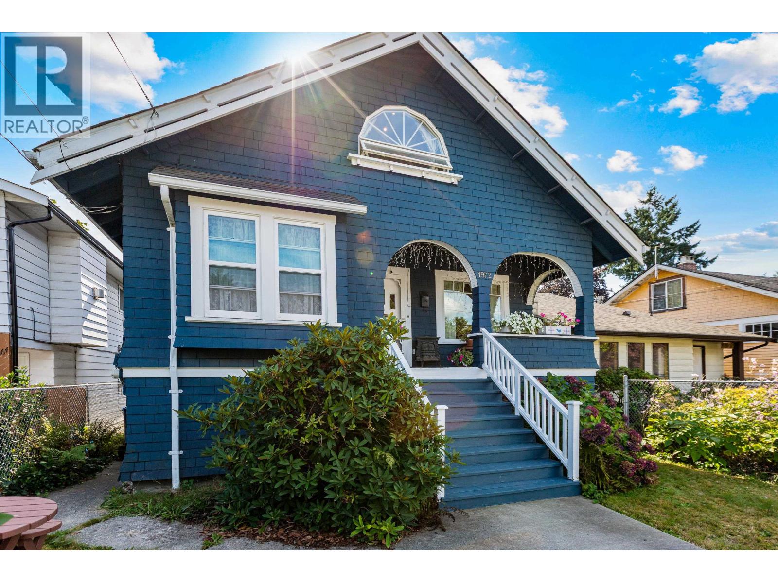 1972 FRASER AVENUE, Port Coquitlam