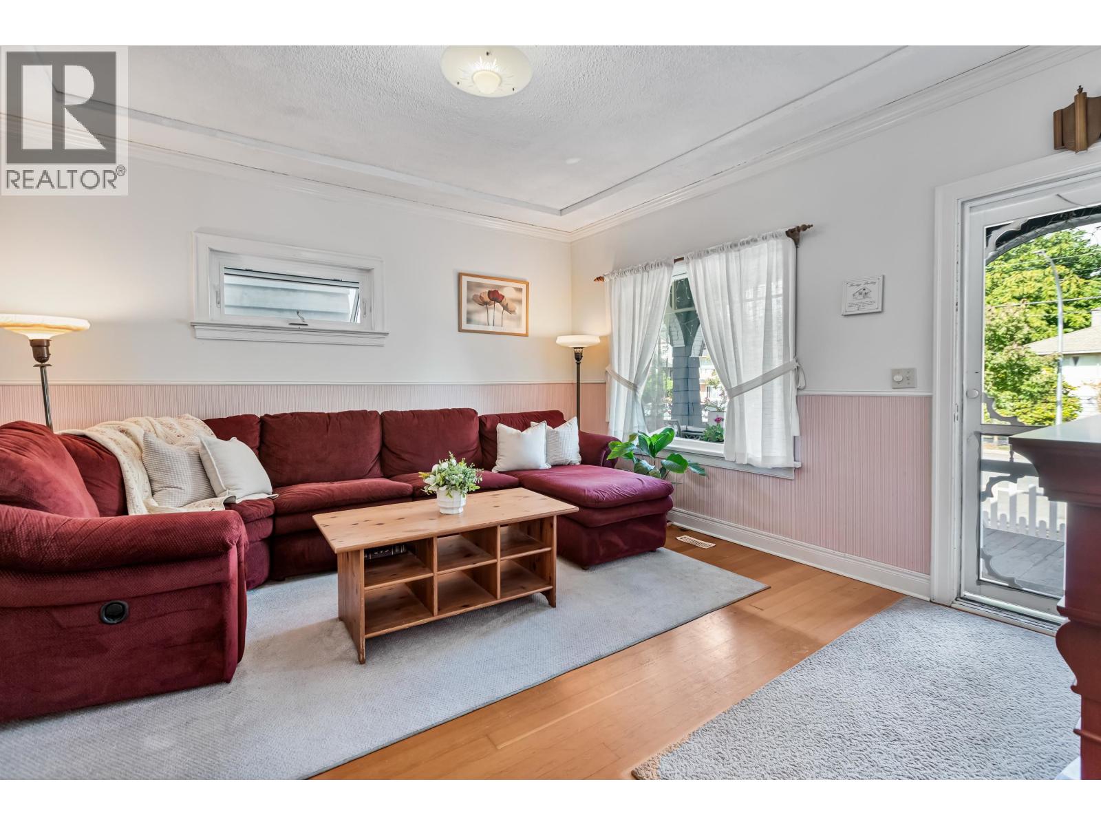1972 FRASER AVENUE, Port Coquitlam