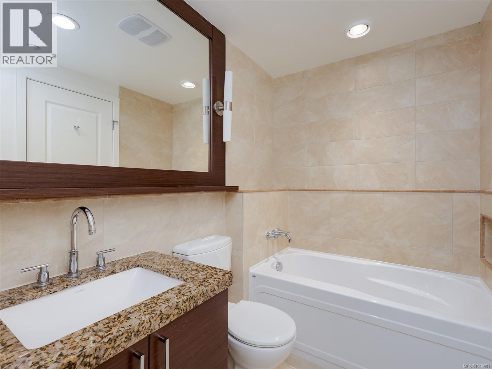 218 1400 Lynburne Place, Langford