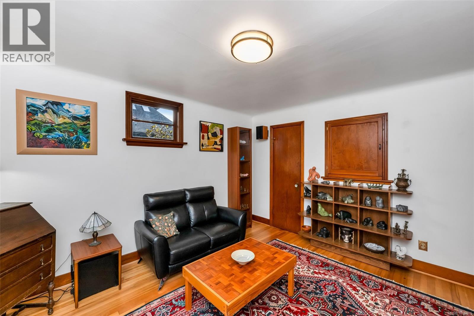 1166 Burdett Ave, Victoria
