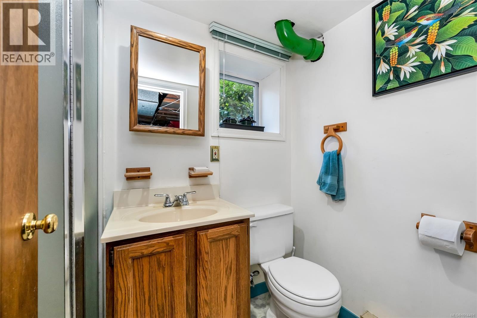 1166 Burdett Ave, Victoria