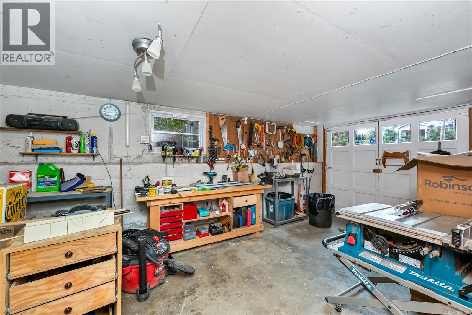 1166 Burdett Ave, Victoria