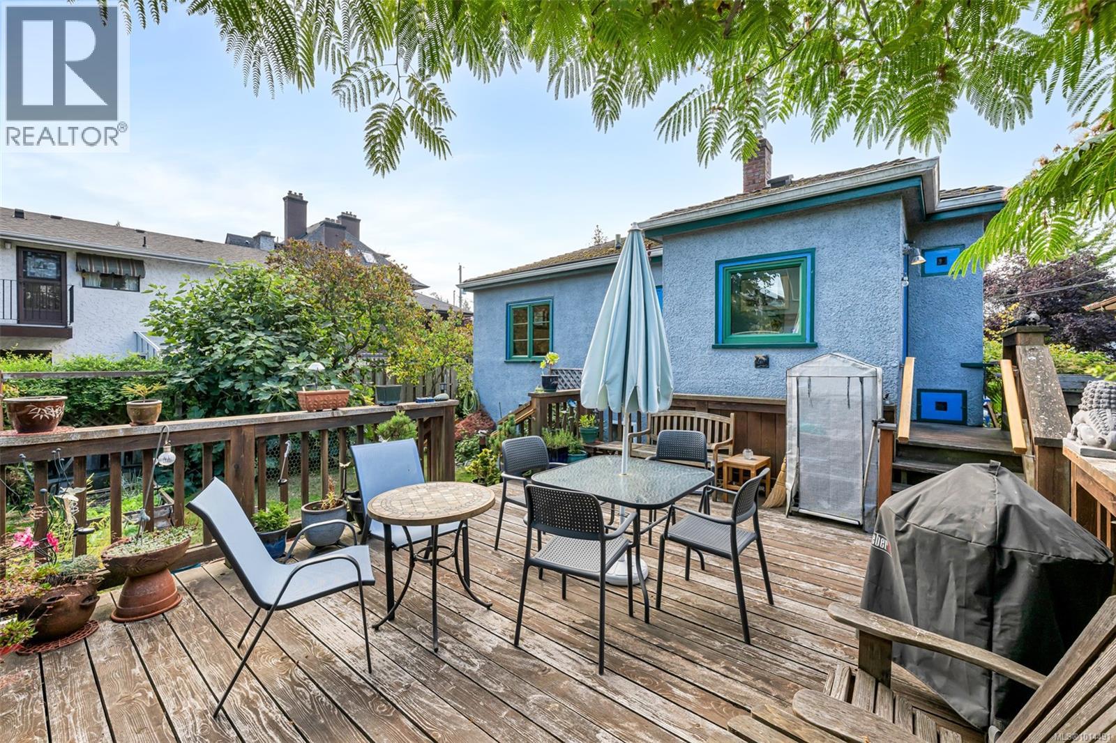 1166 Burdett Ave, Victoria