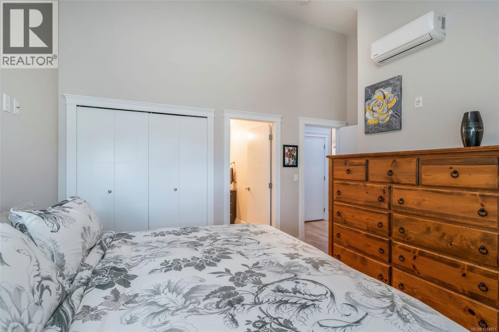 202 679 Terminal Ave, Nanaimo