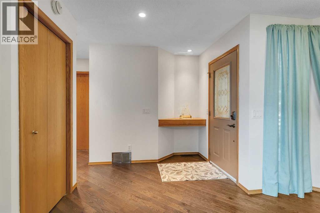 Single Family House for Sale in  Macewan Park View NW MacEwan Glen Calgary 