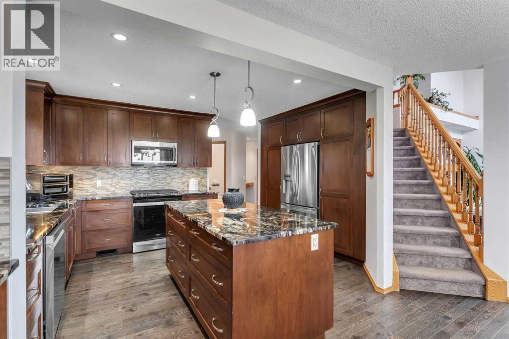 Single Family House for Sale in  Macewan Park View NW MacEwan Glen Calgary 