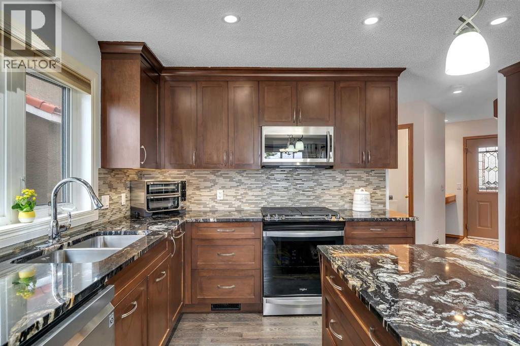 Single Family House for Sale in  Macewan Park View NW MacEwan Glen Calgary 