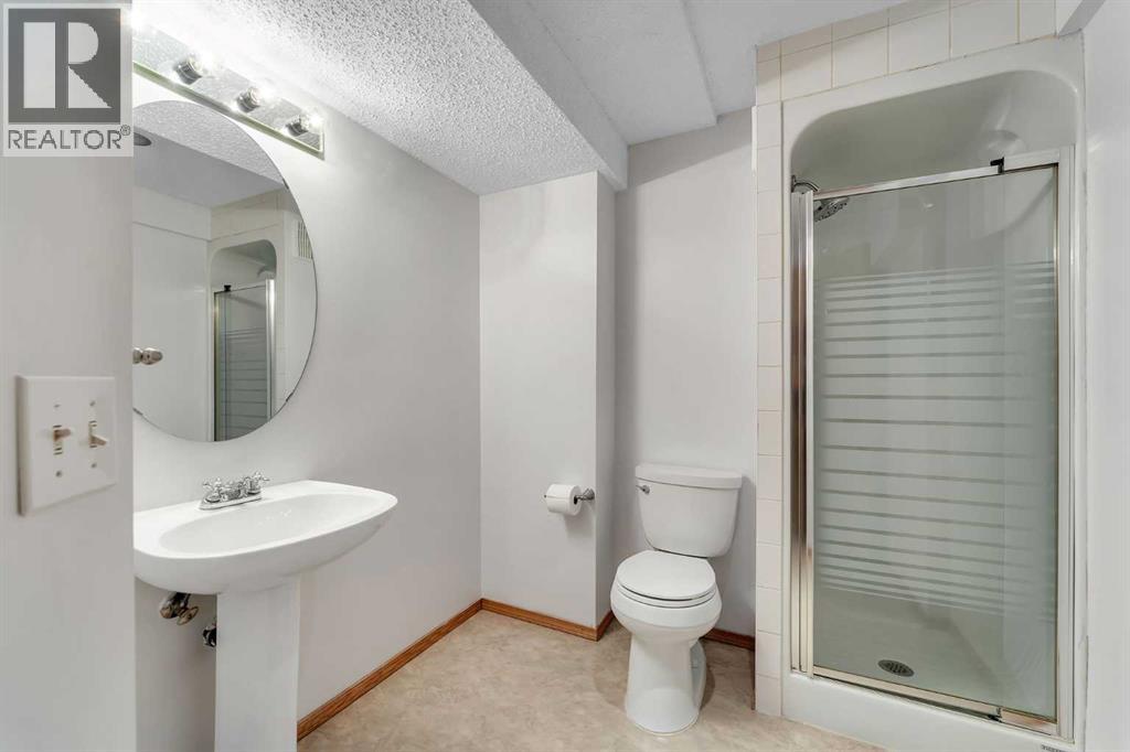 Single Family House for Sale in  Macewan Park View NW MacEwan Glen Calgary 