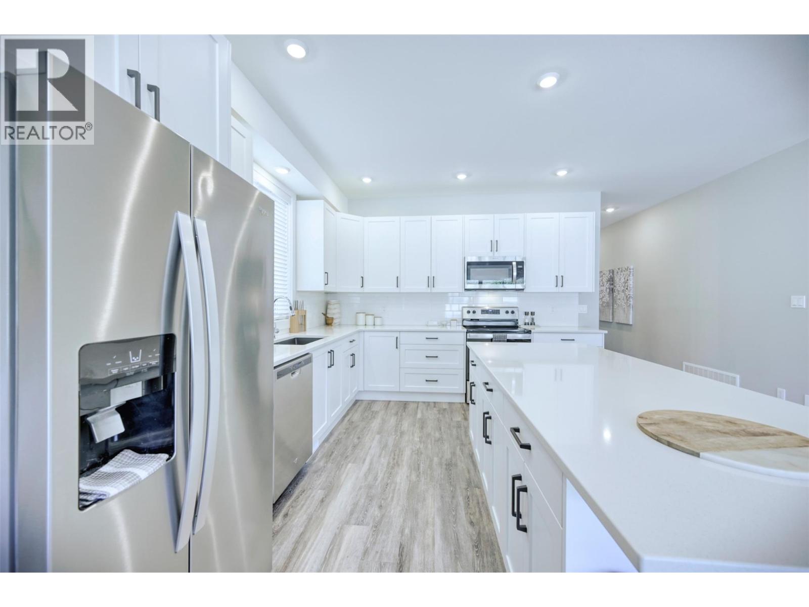 7012 WREN Drive, Osoyoos