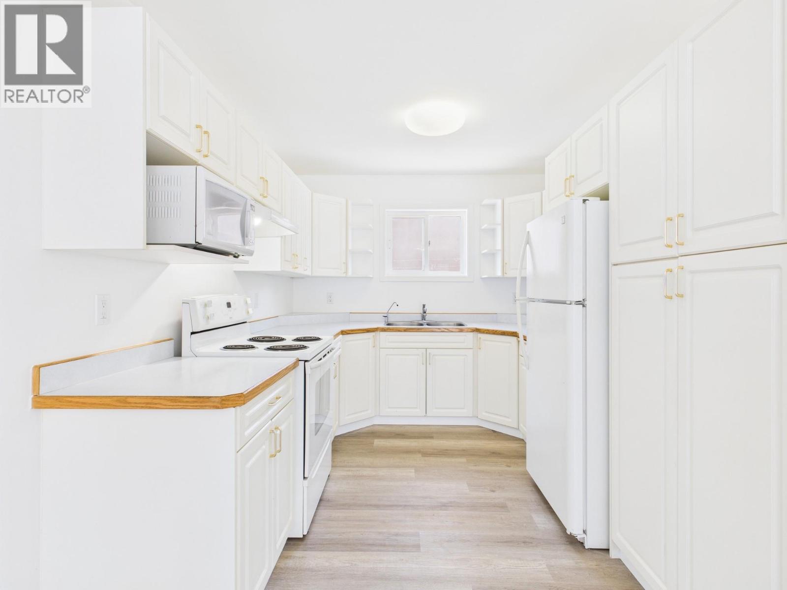 8704 74th Avenue, Osoyoos