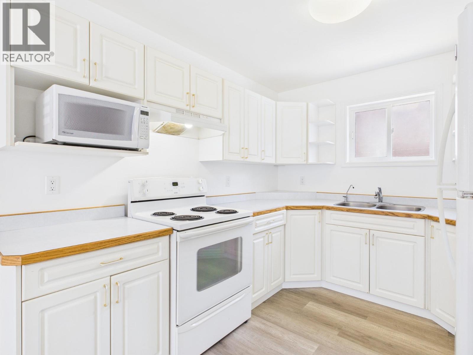 8704 74th Avenue, Osoyoos