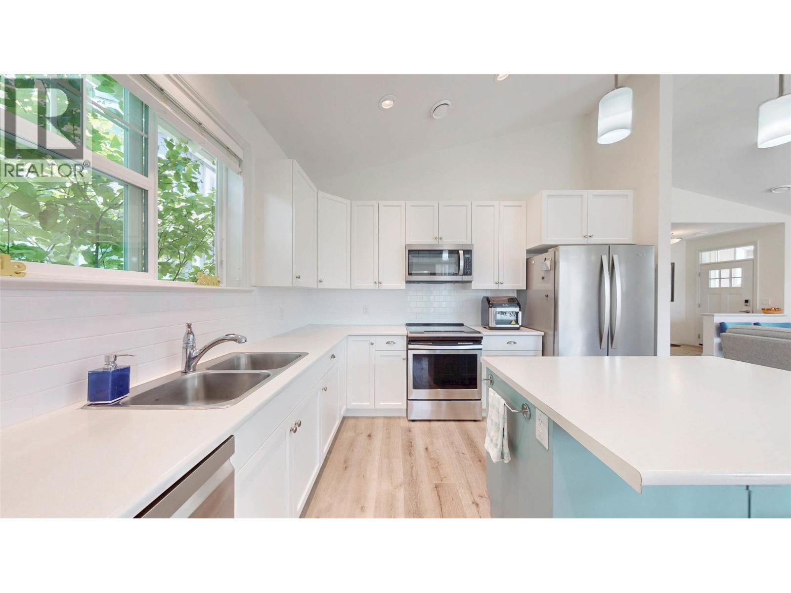 2450 Radio Tower Road Unit# 1, Oliver