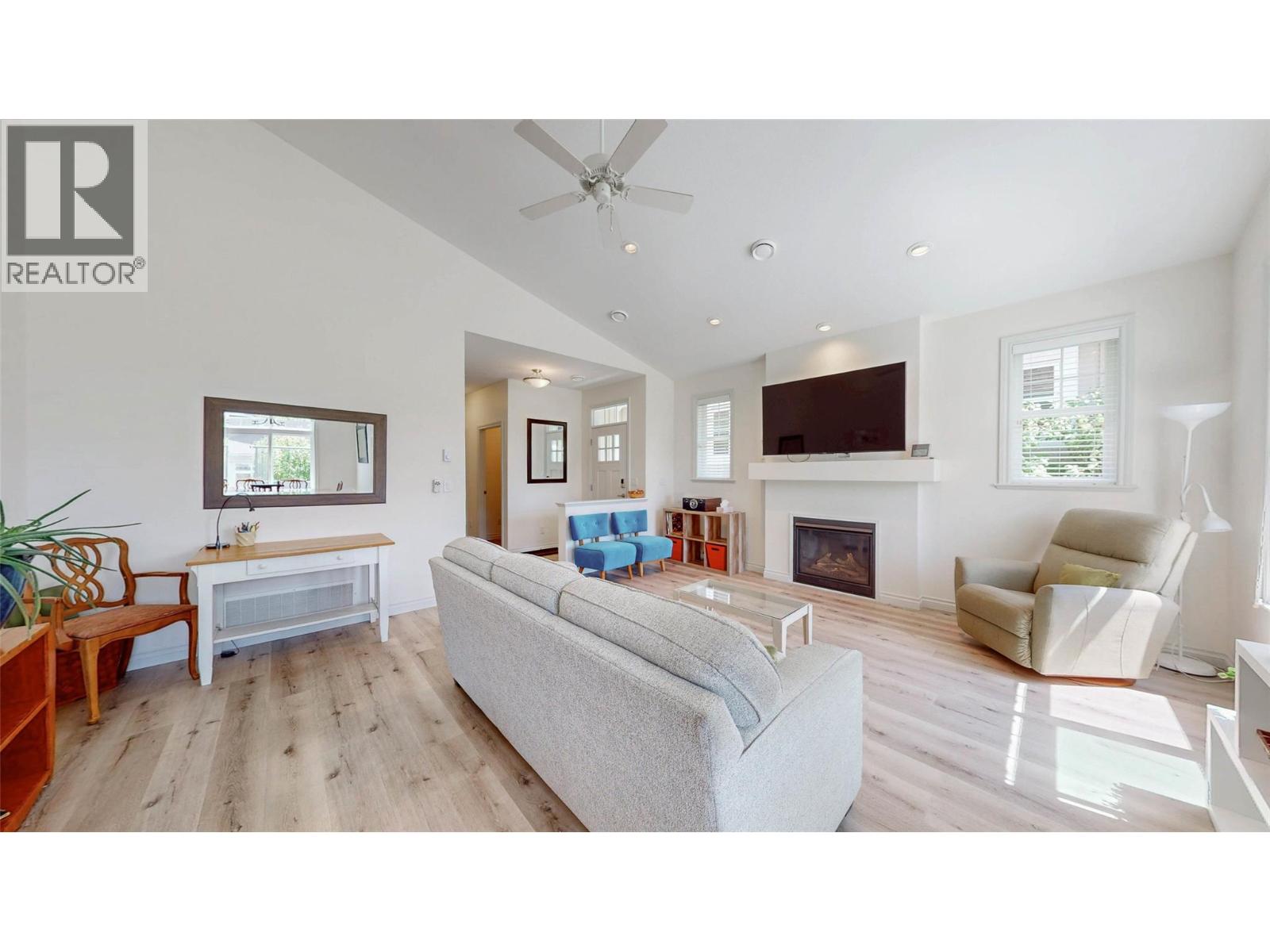 2450 Radio Tower Road Unit# 1, Oliver