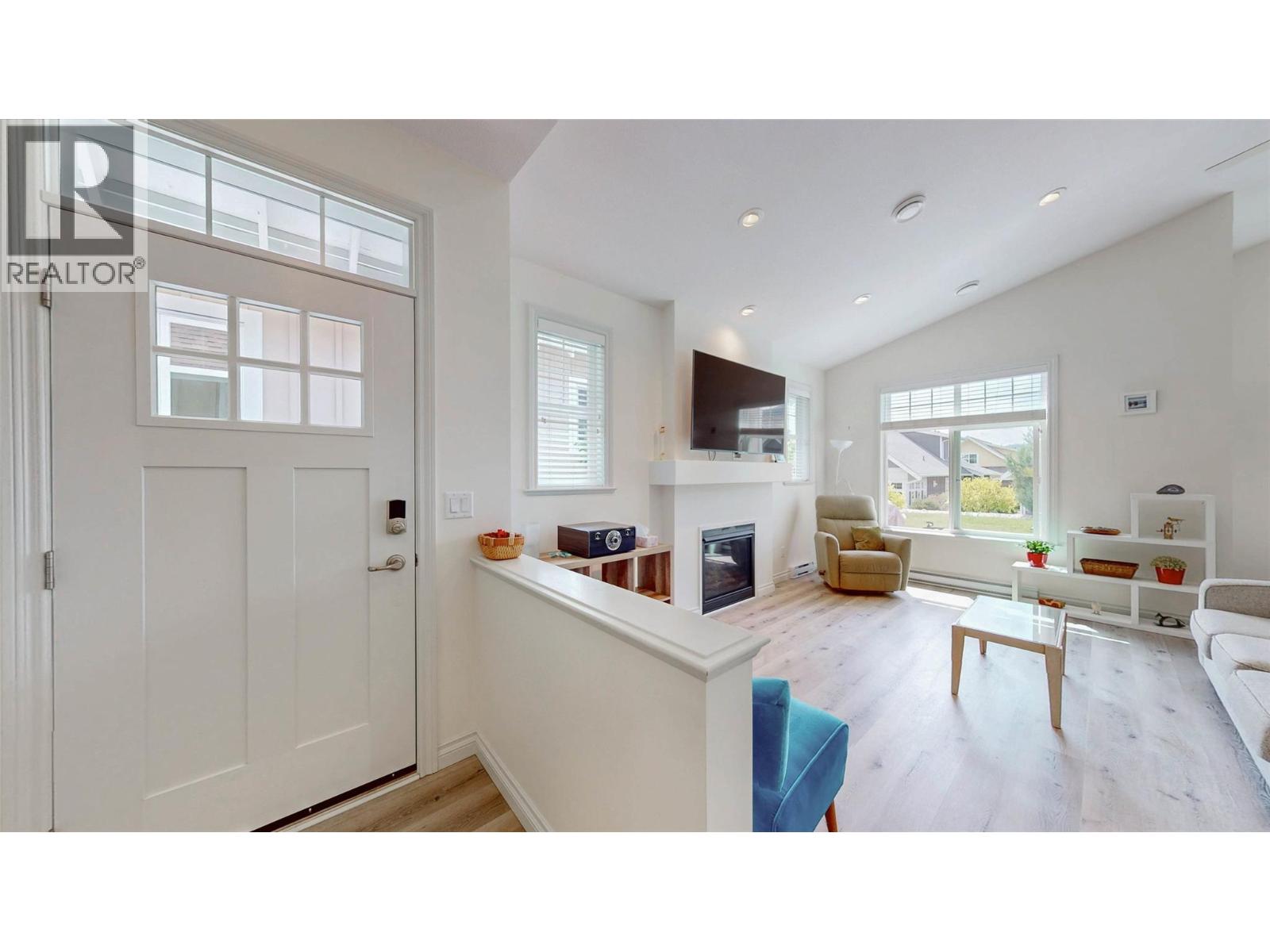 2450 Radio Tower Road Unit# 1, Oliver