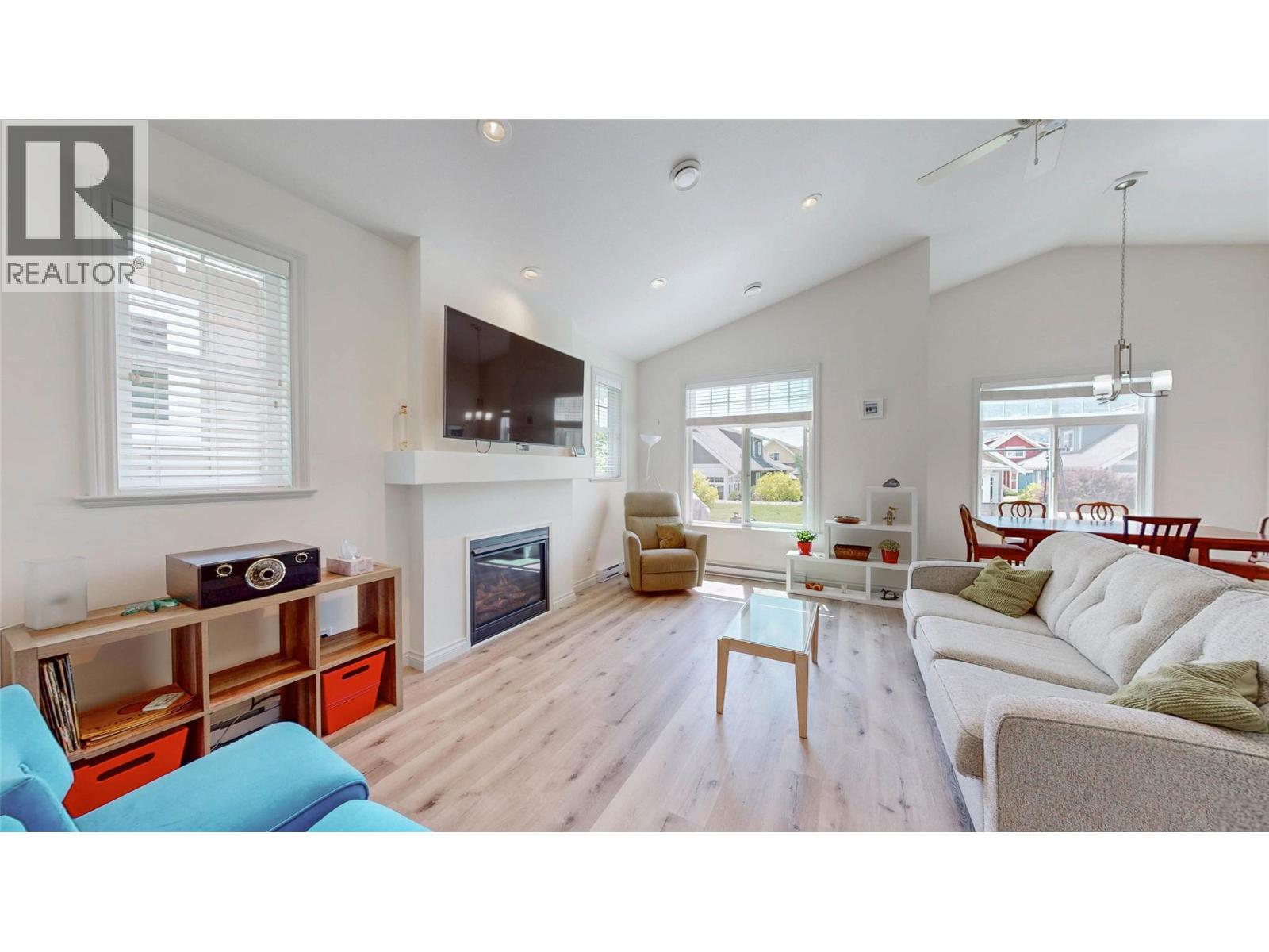 2450 Radio Tower Road Unit# 1, Oliver