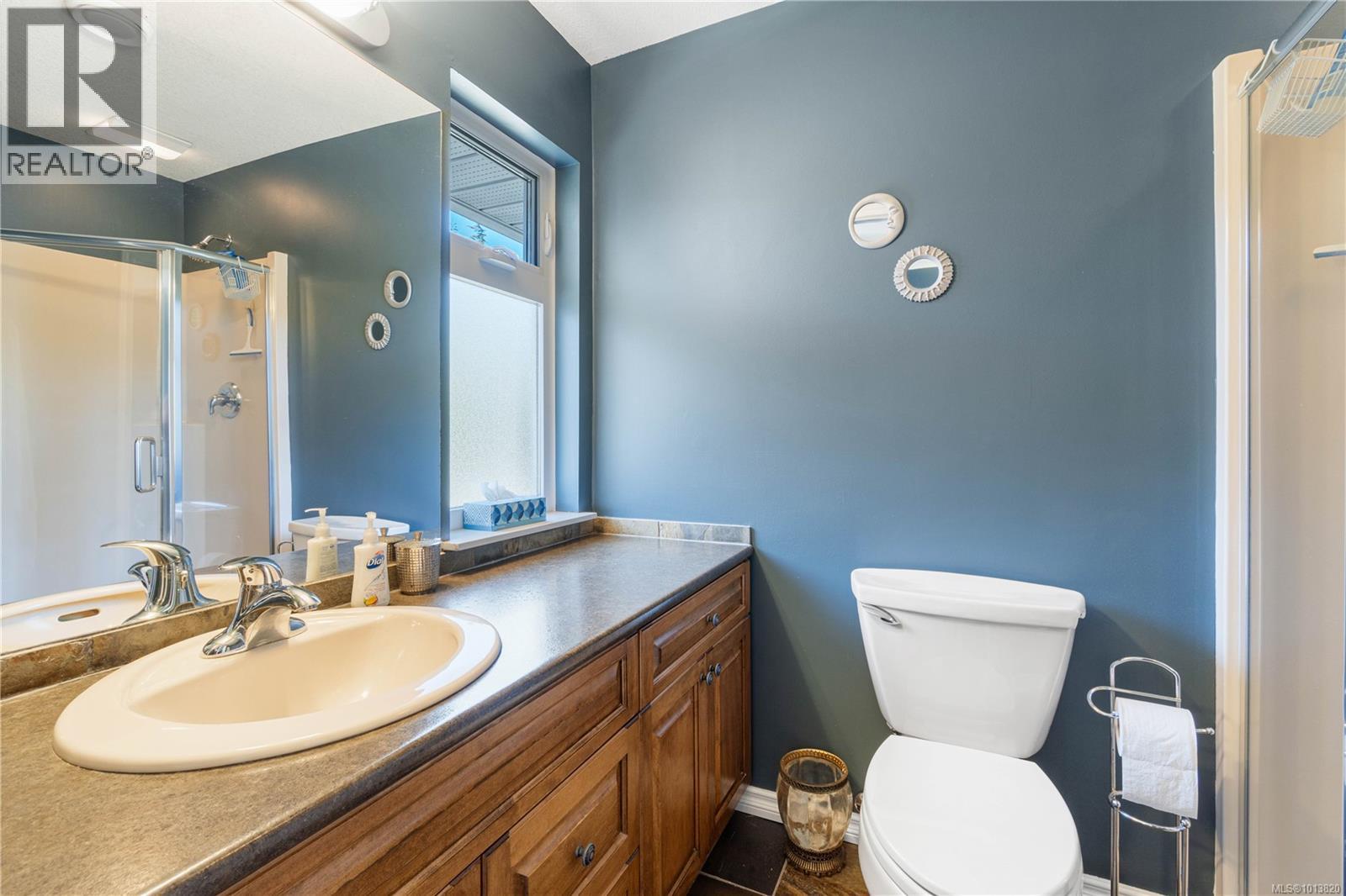 571 Hollywood Rd, Qualicum Beach