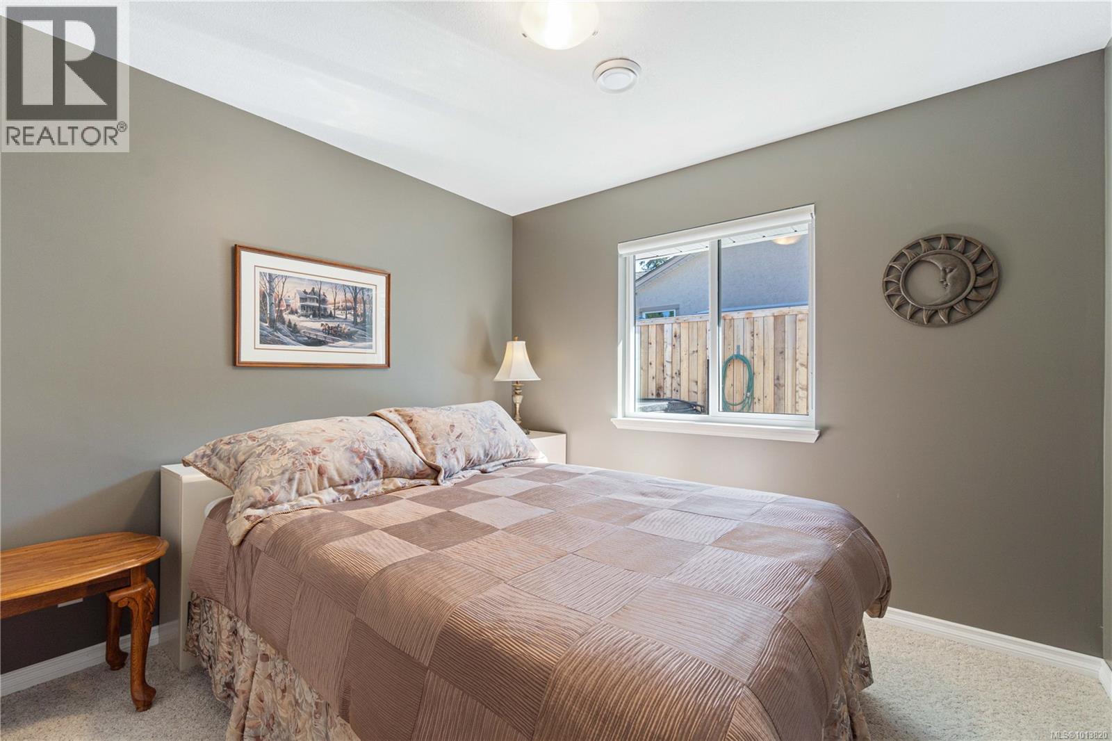 571 Hollywood Rd, Qualicum Beach