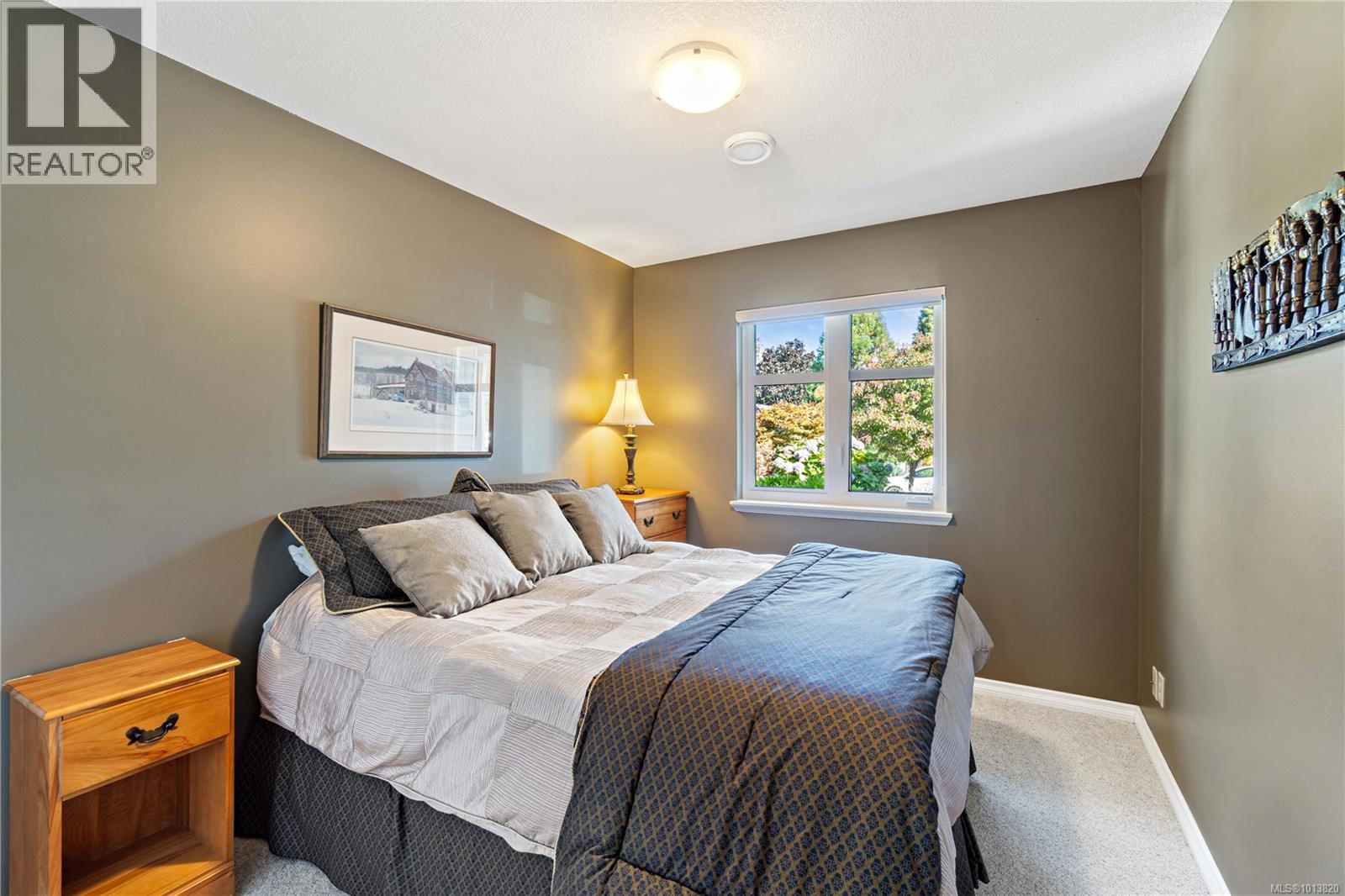 571 Hollywood Rd, Qualicum Beach
