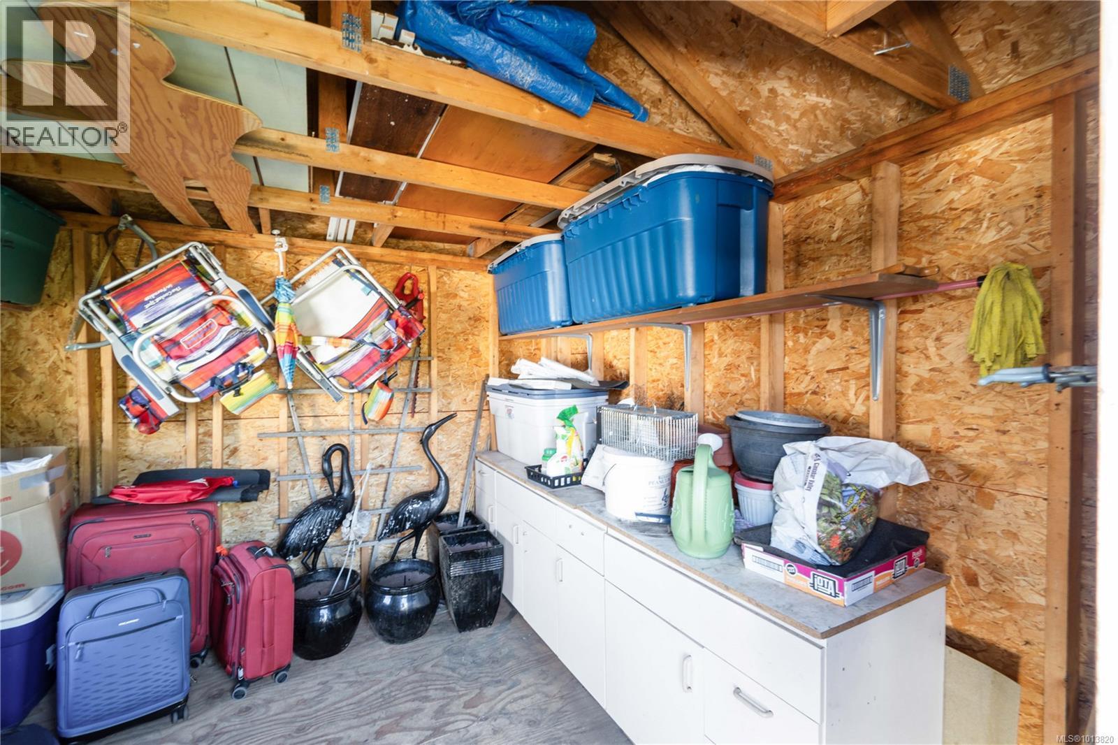571 Hollywood Rd, Qualicum Beach