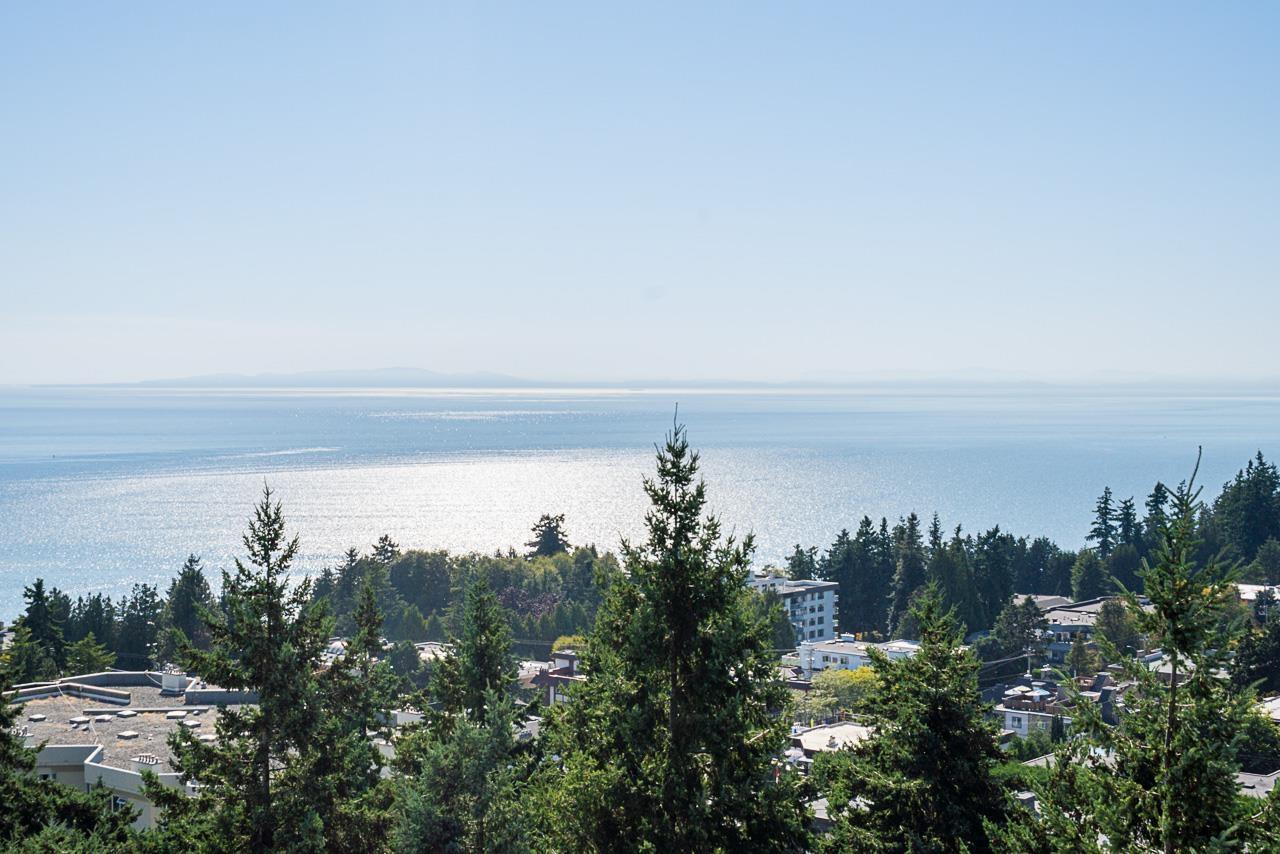 1402 15152 RUSSELL AVENUE, White Rock