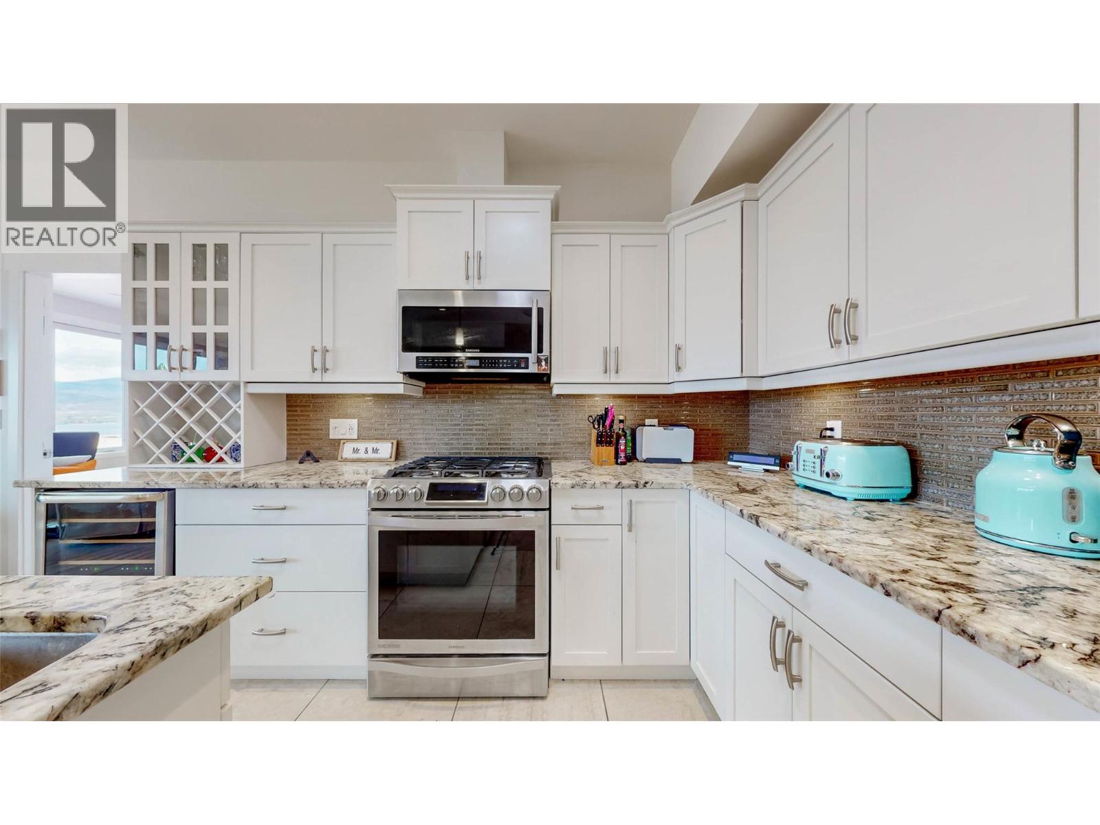 2000 VALLEYVIEW Drive Unit# 20, Osoyoos