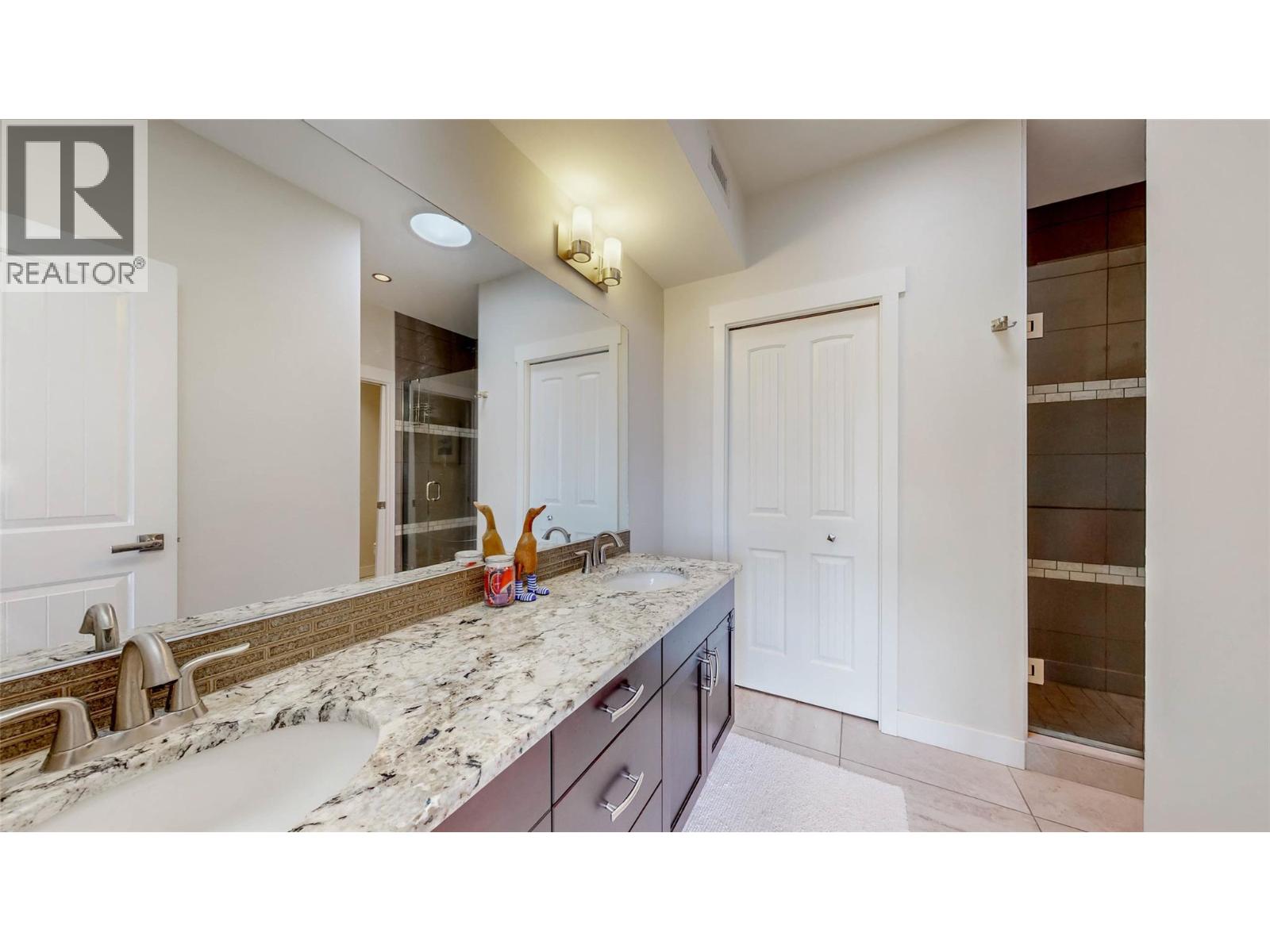 2000 VALLEYVIEW Drive Unit# 20, Osoyoos