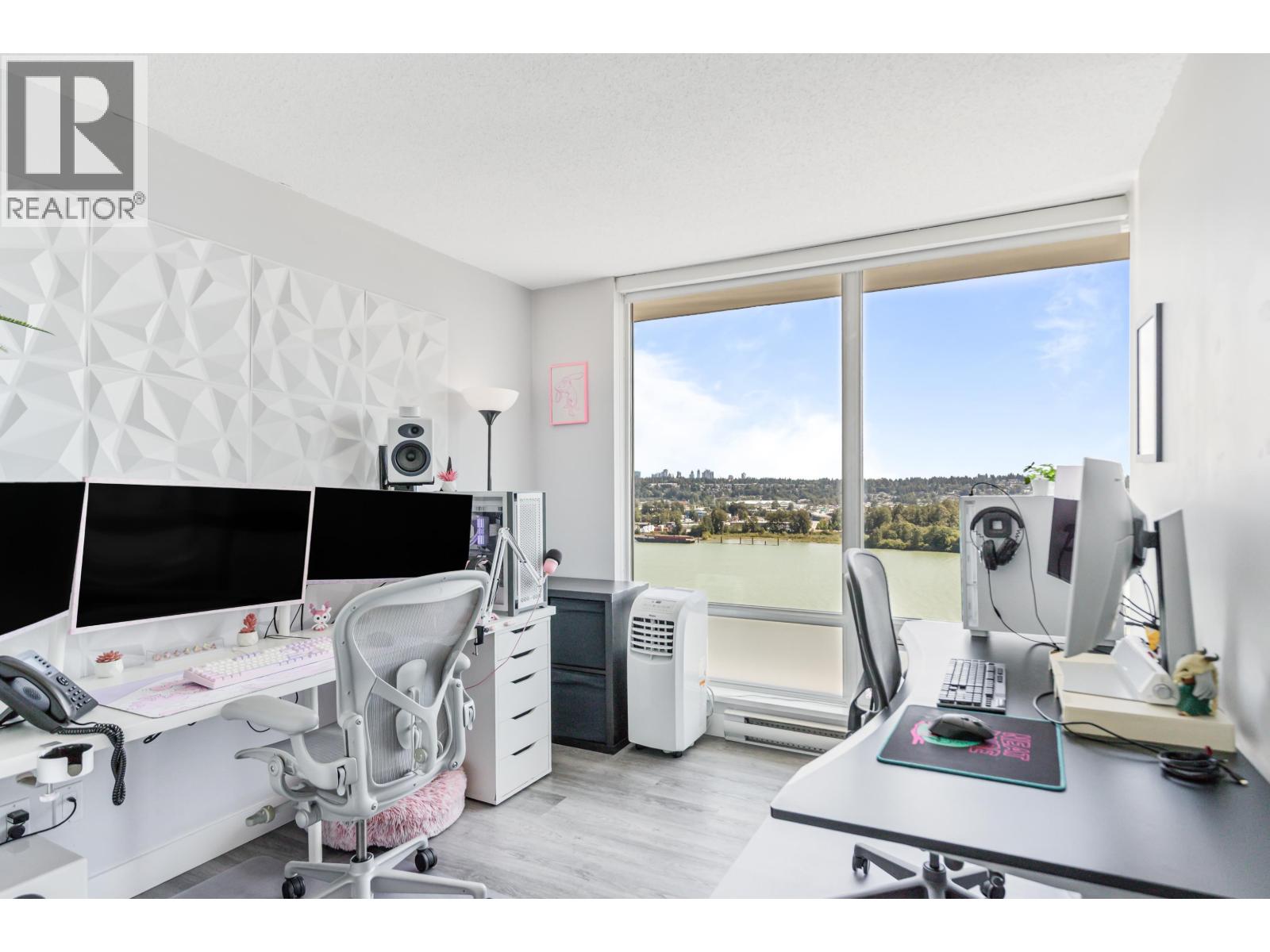 1405 39 SIXTH STREET, New Westminster