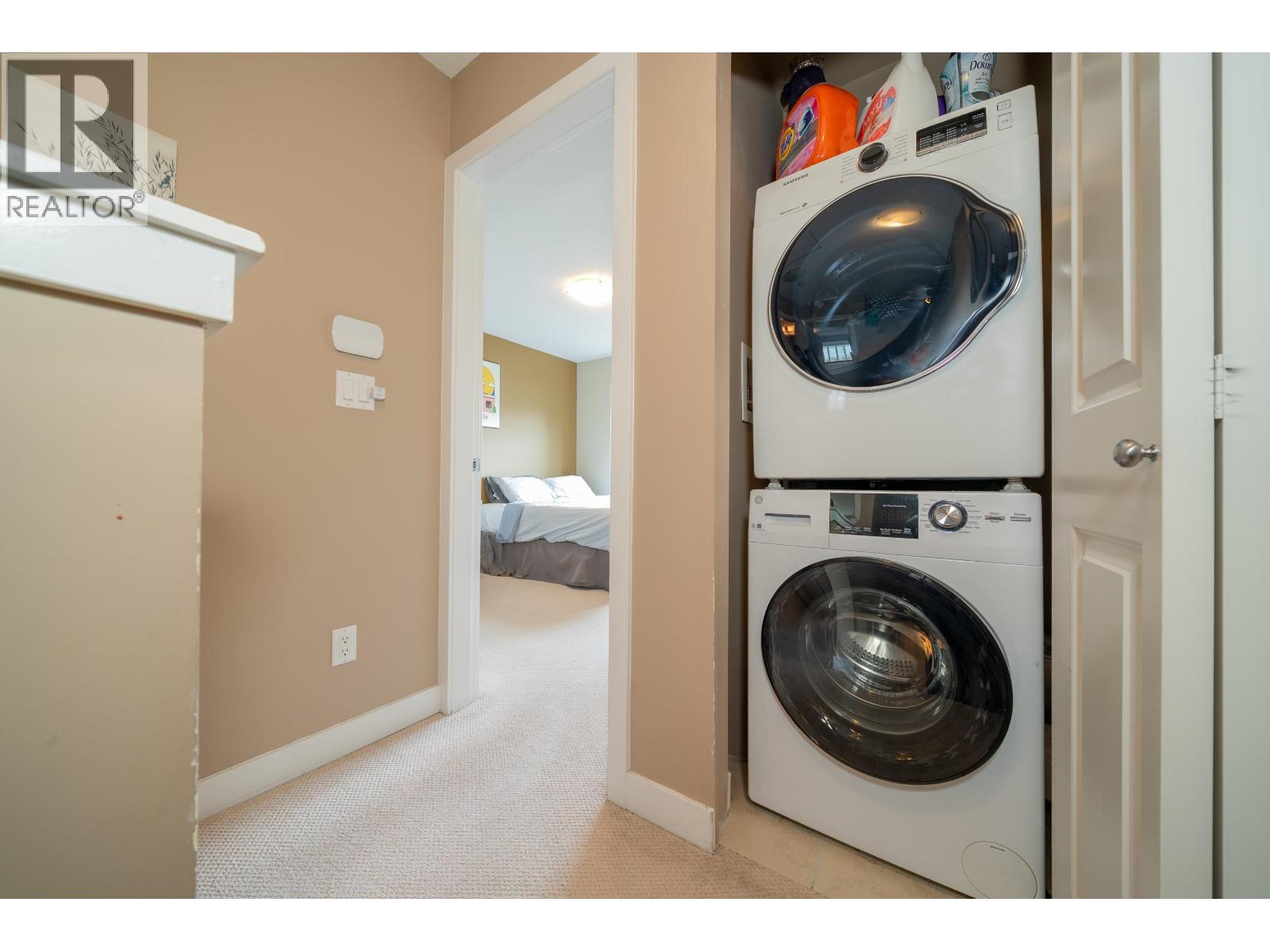 227 3888 NORFOLK STREET, Burnaby