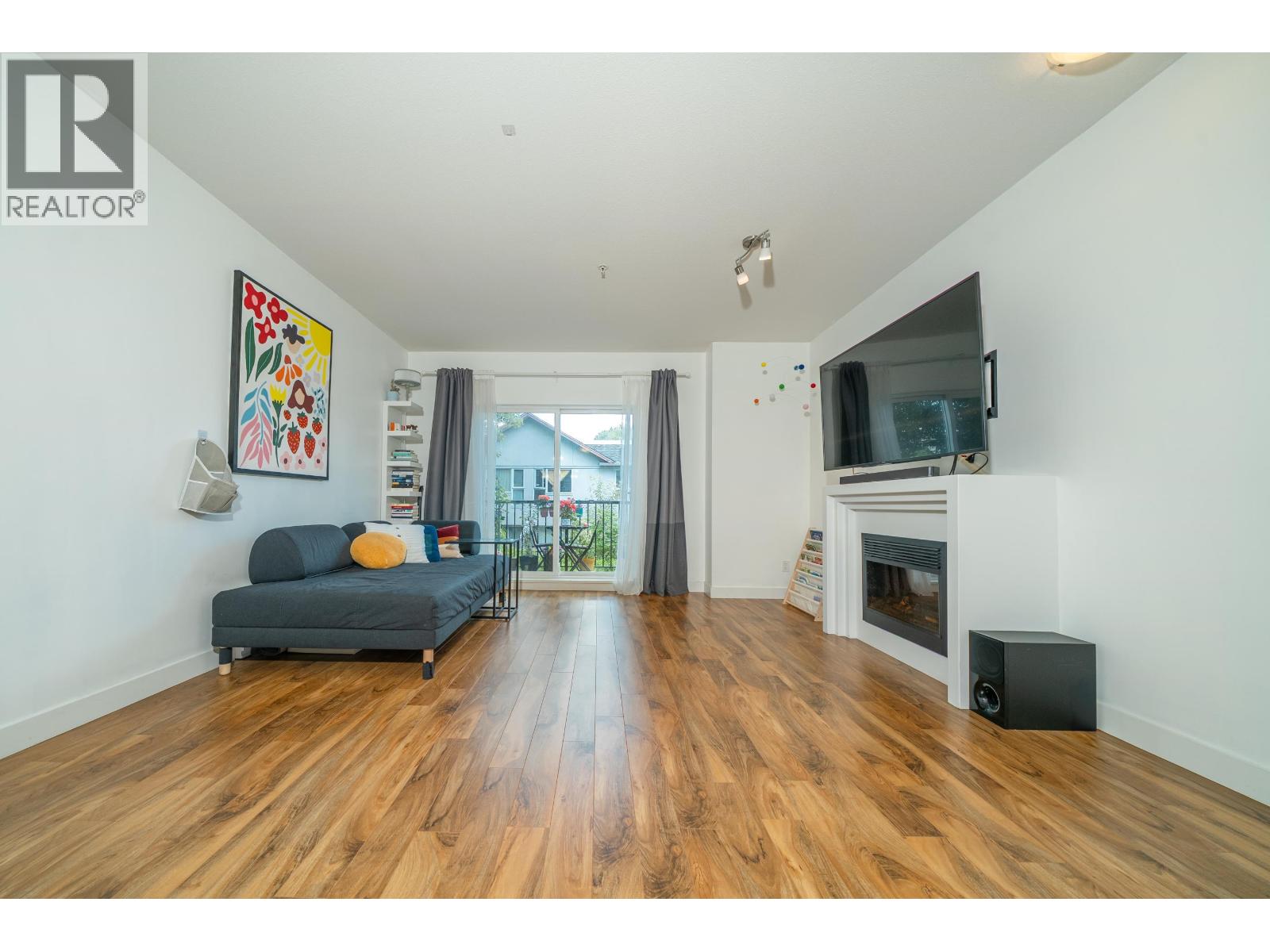 227 3888 NORFOLK STREET, Burnaby