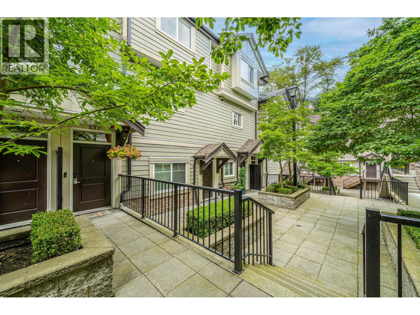227 3888 NORFOLK STREET, Burnaby
