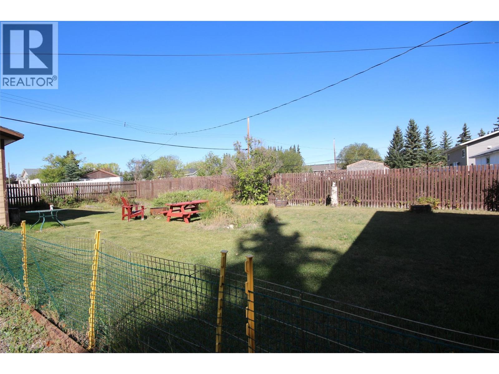 11609 9 Street, Dawson Creek