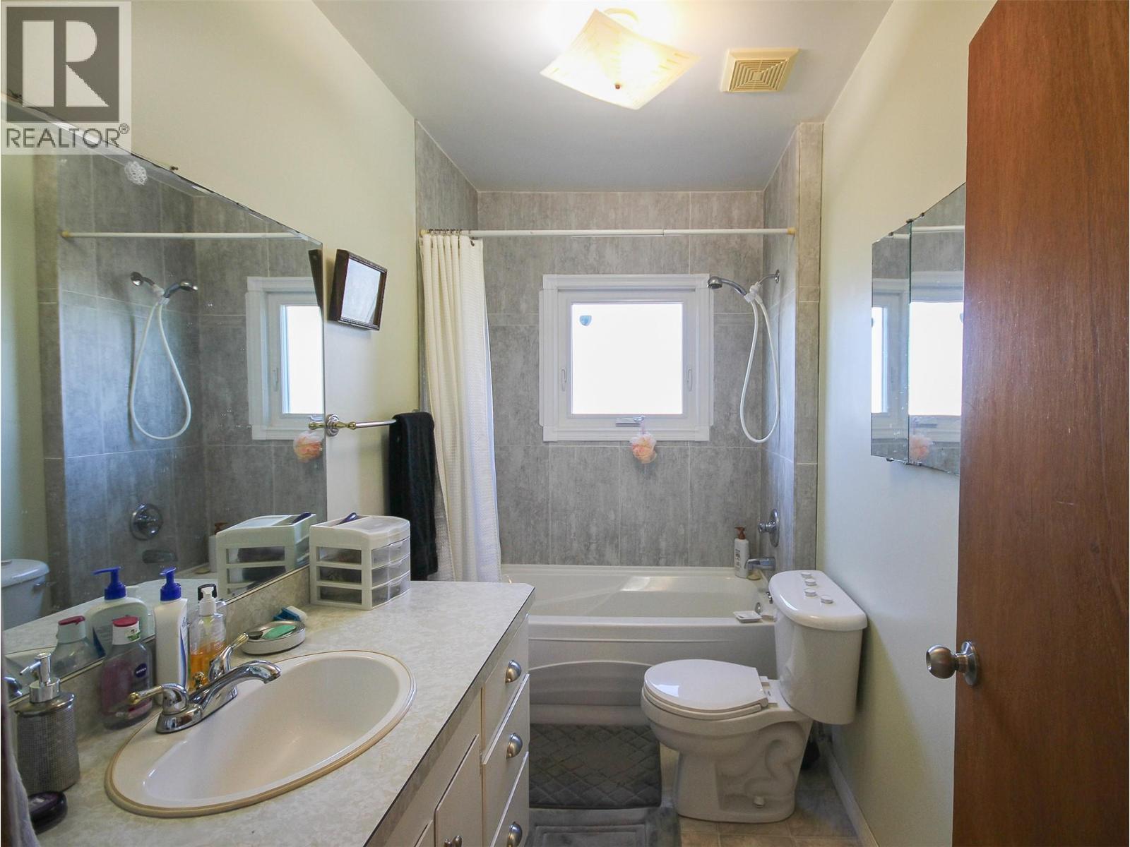 11609 9 Street, Dawson Creek