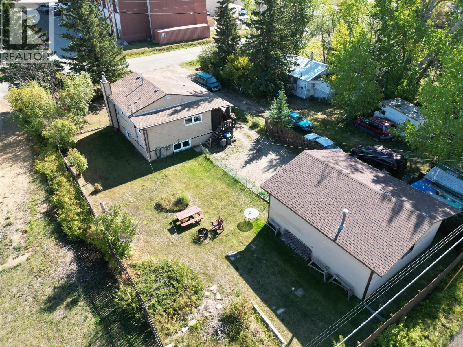 11609 9 Street, Dawson Creek
