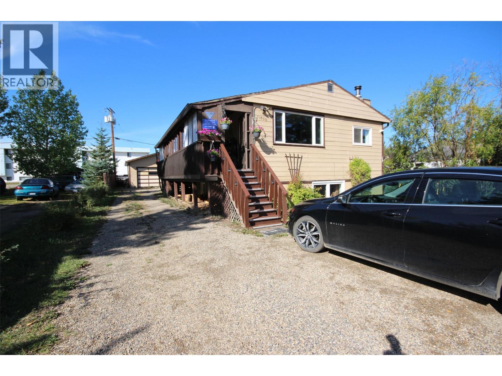 11609 9 Street, Dawson Creek