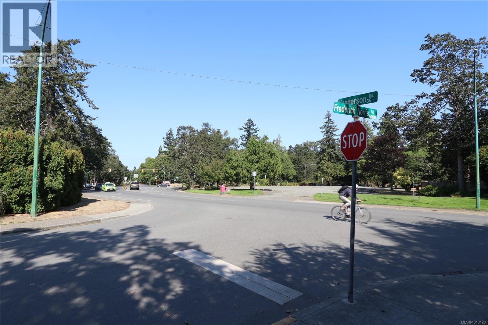 2083 Frederick Norris Rd, Oak Bay