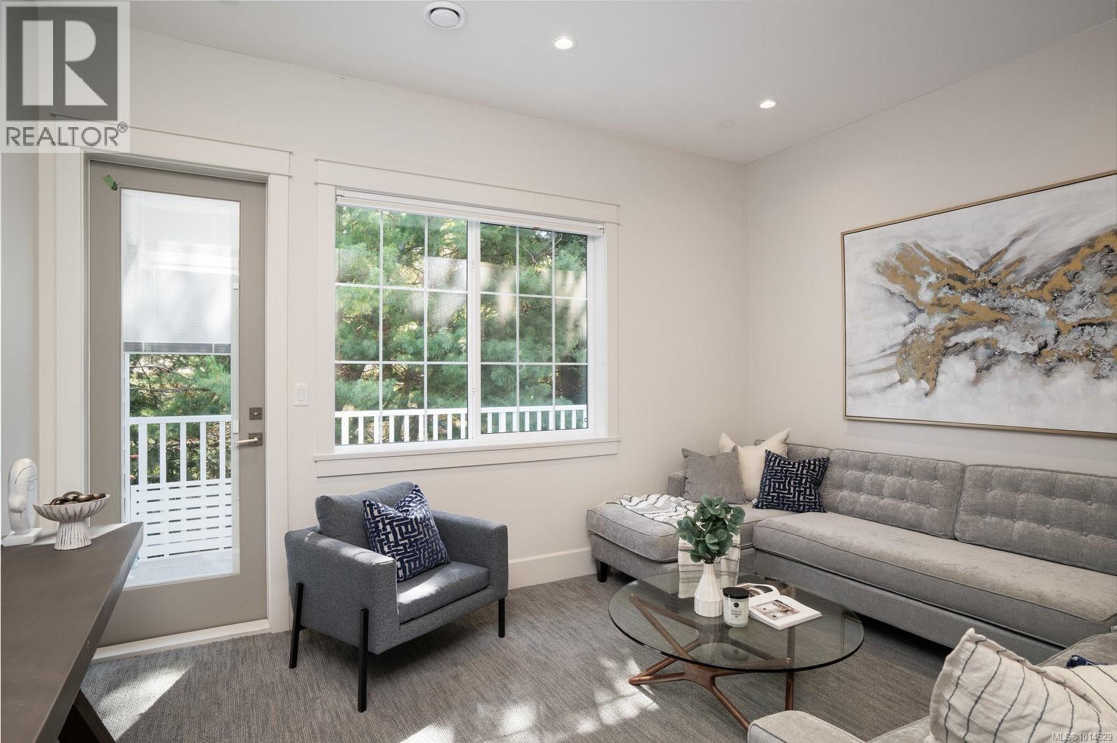  2639 Victor Street, Victoria