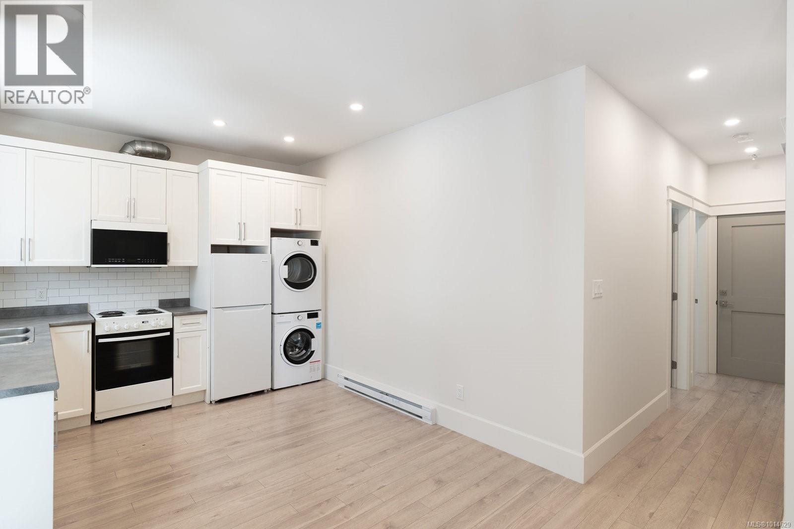  2639 Victor Street, Victoria