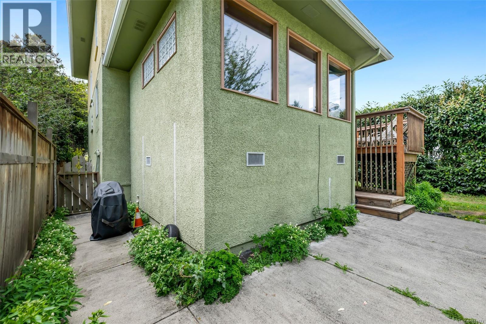  1138 Oxford Street, Victoria