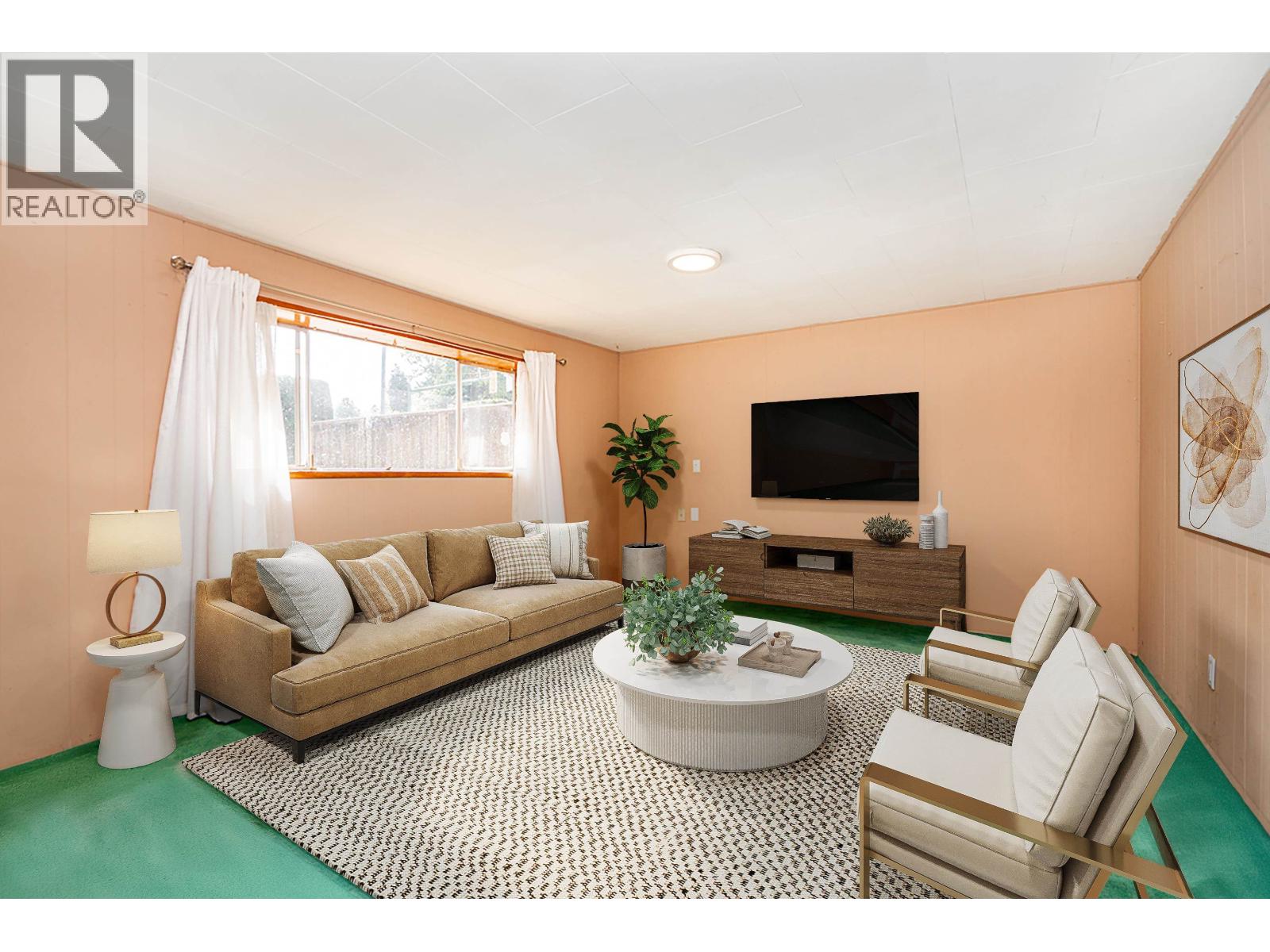 2212 OLD DOLLARTON ROAD, North Vancouver
