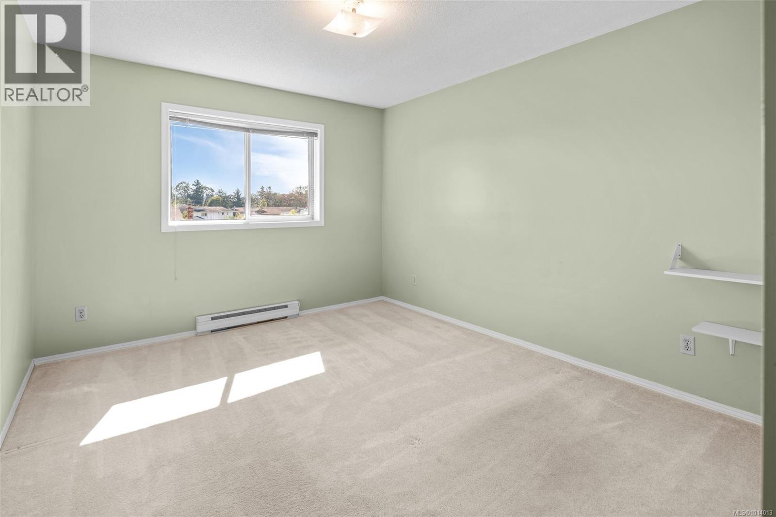 4243 Panorama Dr, Saanich