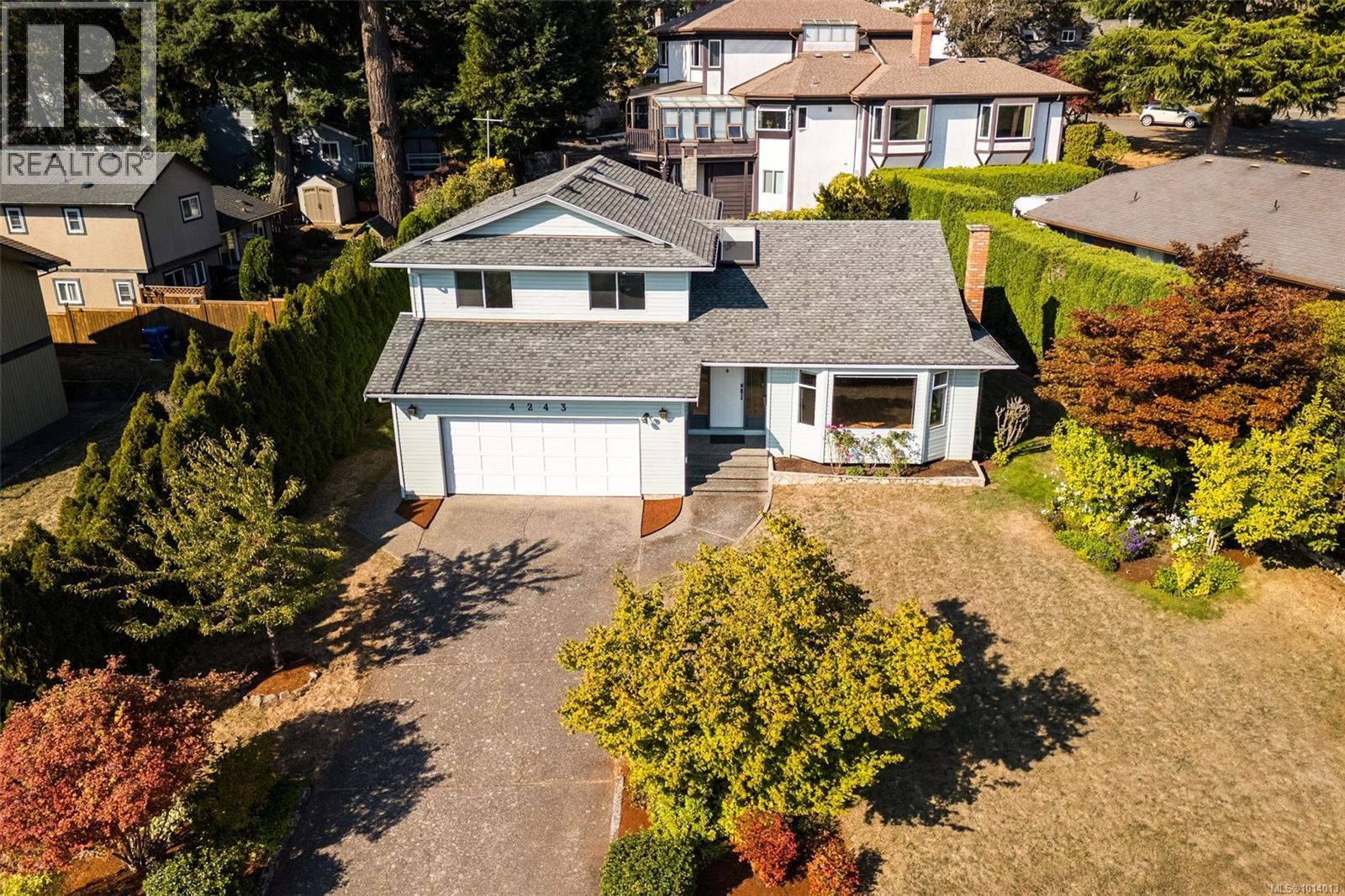 4243 Panorama Dr, Saanich
