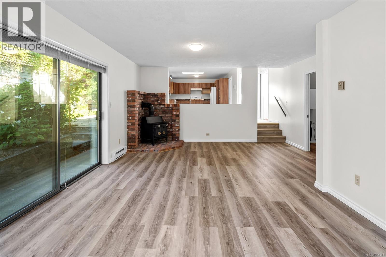4243 Panorama Dr, Saanich
