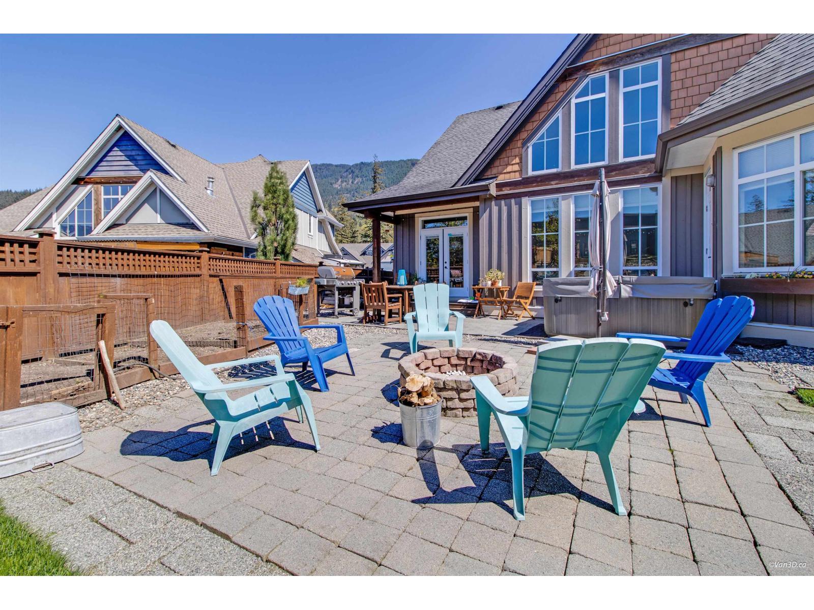 15 1911 WOODSIDE BOULEVARD, Mt Woodside, Agassiz